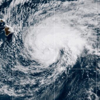 Hurricane Lala Threatens Rare Landfall on Hawaii’s Big Island Hurricane Lala Threatens Rare Landfall on Hawaii’s Big Island