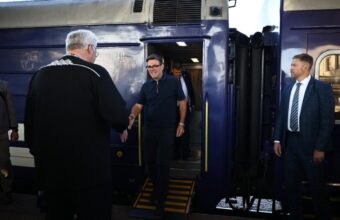 Burnham Arrives in Kyiv to Deliver Long-Range Missile Blueprints Amid Escalating Ukraine-Russia Conflict