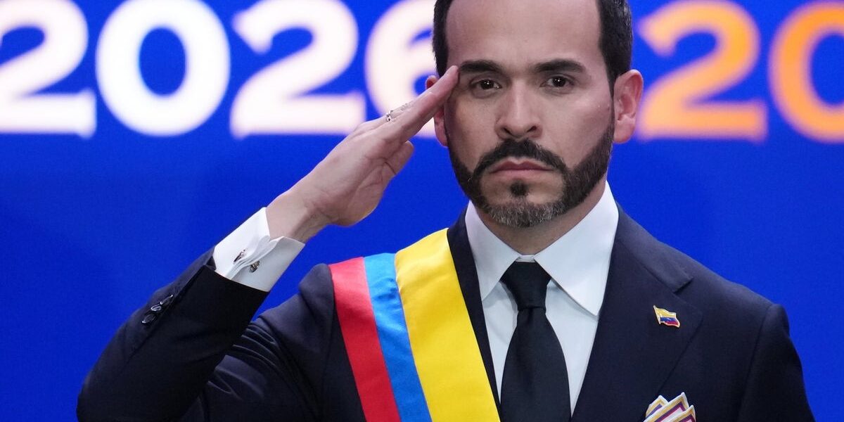 Colombian President Orders Immigration Raids, Vows Deportations of Undocumented Migrants Colombian President Orders Immigration Raids, Vows Deportations of Undocumented Migrants