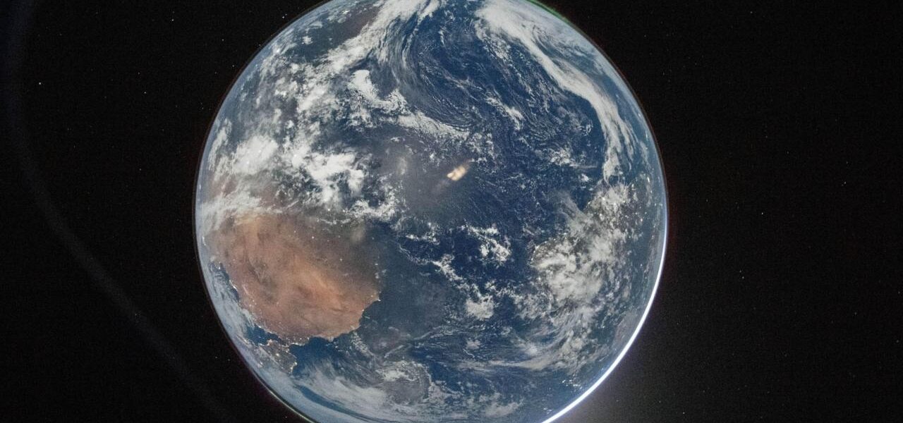 Artemis Crew Faces 40 Minutes of Silence Behind the Moon Artemis Crew Faces 40 Minutes of Silence Behind the Moon