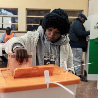 Zambians Head to Polls as President Hichilema Seeks Second Term Amid Economic Strain Zambians Head to Polls as President Hichilema Seeks Second Term Amid Economic Strain
