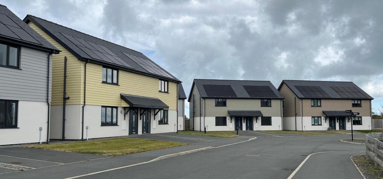 Restrictive Housing Rules Spark Outrage in Near-Empty Estate Restrictive Housing Rules Spark Outrage in Near-Empty Estate