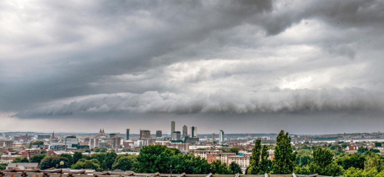 Met Office Issues Thunderstorm Warnings for Parts of the UK