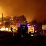 Wildfire Strikes Croatian Coast: One Dead, Dozens Injured Wildfire Strikes Croatian Coast: One Dead, Dozens Injured