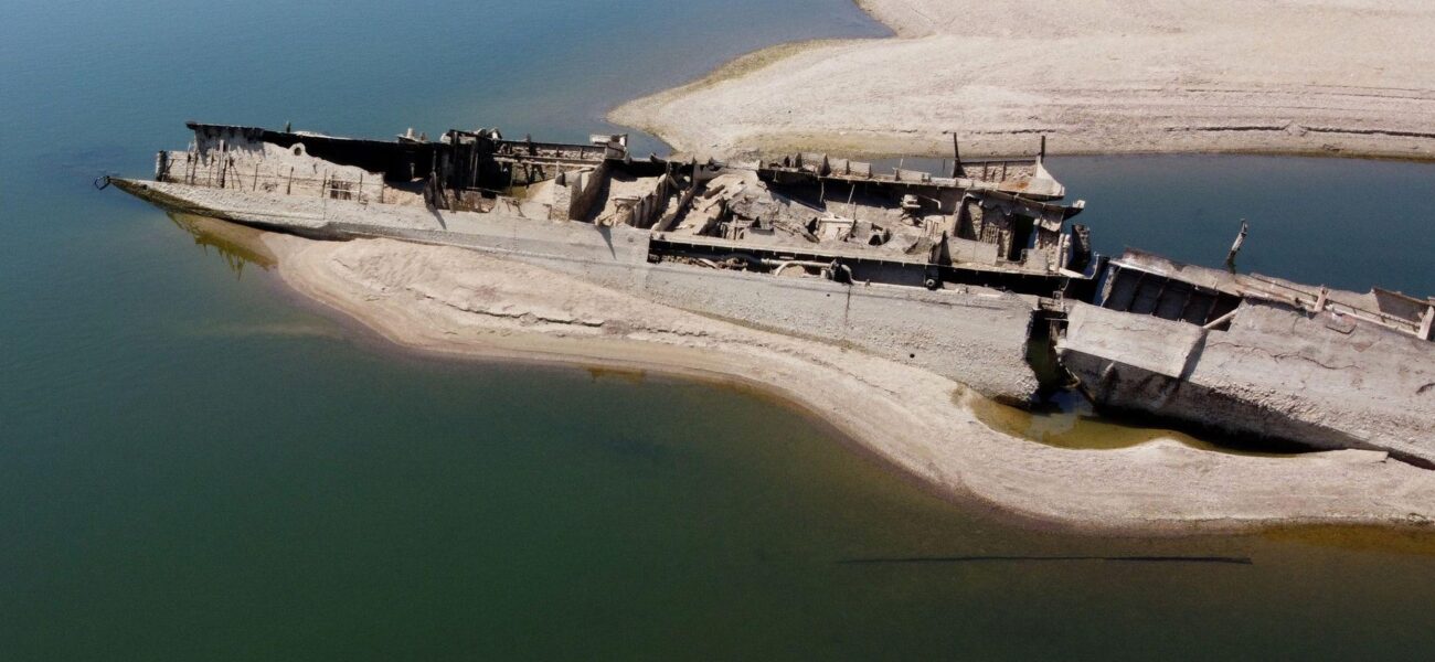 Record Low Danube Water Levels Reveal Sunken WWII German Warships Record Low Danube Water Levels Reveal Sunken WWII German Warships
