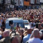 Bonnie Tyler’s Funeral Procession Draws Emotional Crowds in Welsh Village Bonnie Tyler’s Funeral Procession Draws Emotional Crowds in Welsh Village
