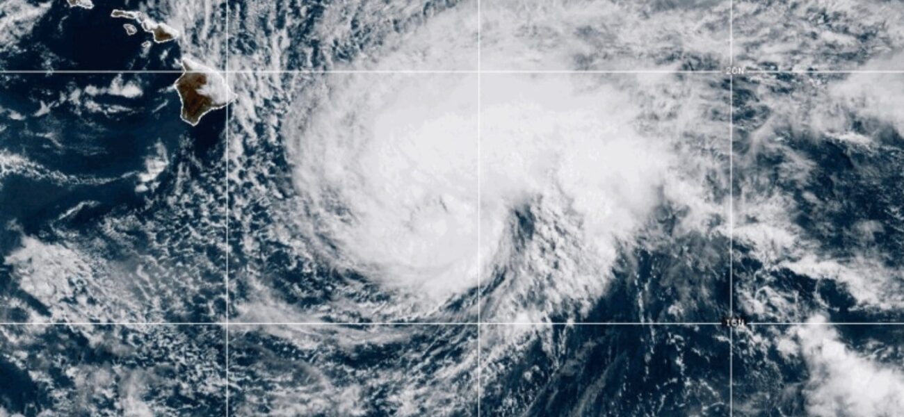 Category 1 Hurricane Lala Approaches Hawaii: Authorities Issue Urgent Warnings Category 1 Hurricane Lala Approaches Hawaii: Authorities Issue Urgent Warnings