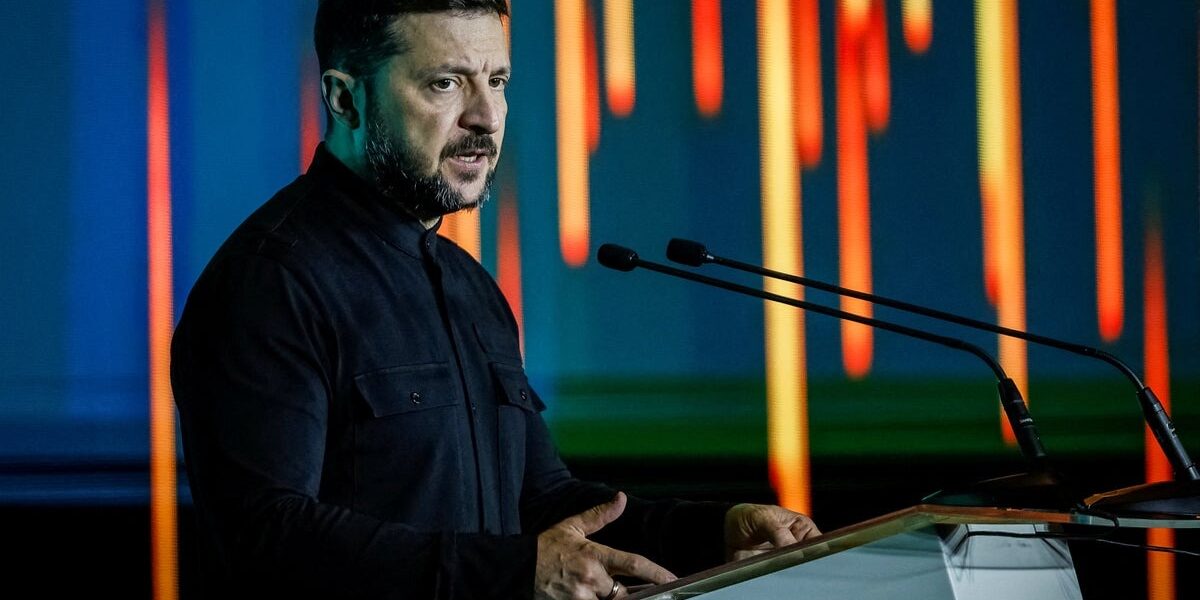 Zelensky Warns of Putin’s Plan to Draft 300,000 Troops Amid Ukraine Conflict