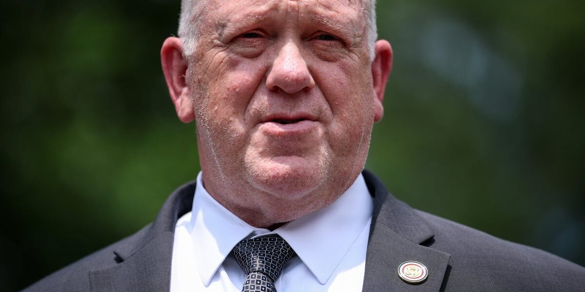 Tom Homan Defends ICE Practices, Dismisses Racial Profiling Allegations Tom Homan Defends ICE Practices, Dismisses Racial Profiling Allegations