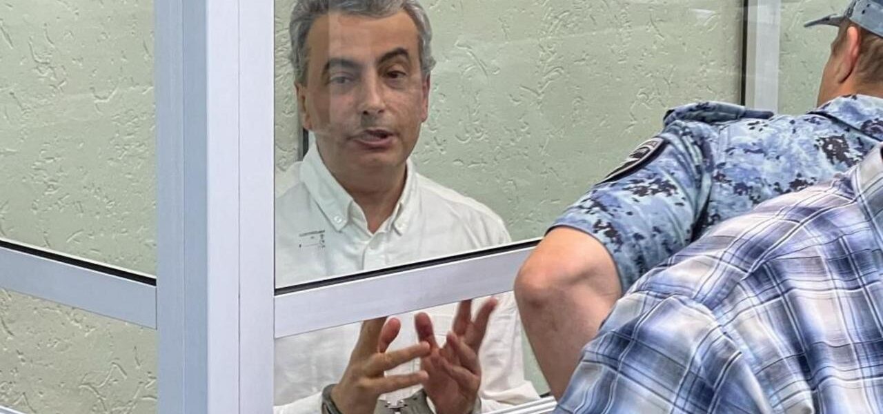 Russian Anti-War Politician Lev Schlosberg Sentenced to 11 Years in Jail Russian Anti-War Politician Lev Schlosberg Sentenced to 11 Years in Jail