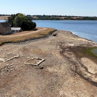 Drought Unveils Ancient Village: Nether Hambleton Emerges from Low Water Levels Drought Unveils Ancient Village: Nether Hambleton Emerges from Low Water Levels