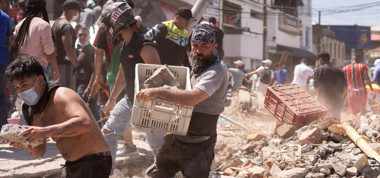 Colombia Earthquake: 132 Dead in Magnitude 7.4 Tremor Colombia Earthquake: 132 Dead in Magnitude 7.4 Tremor