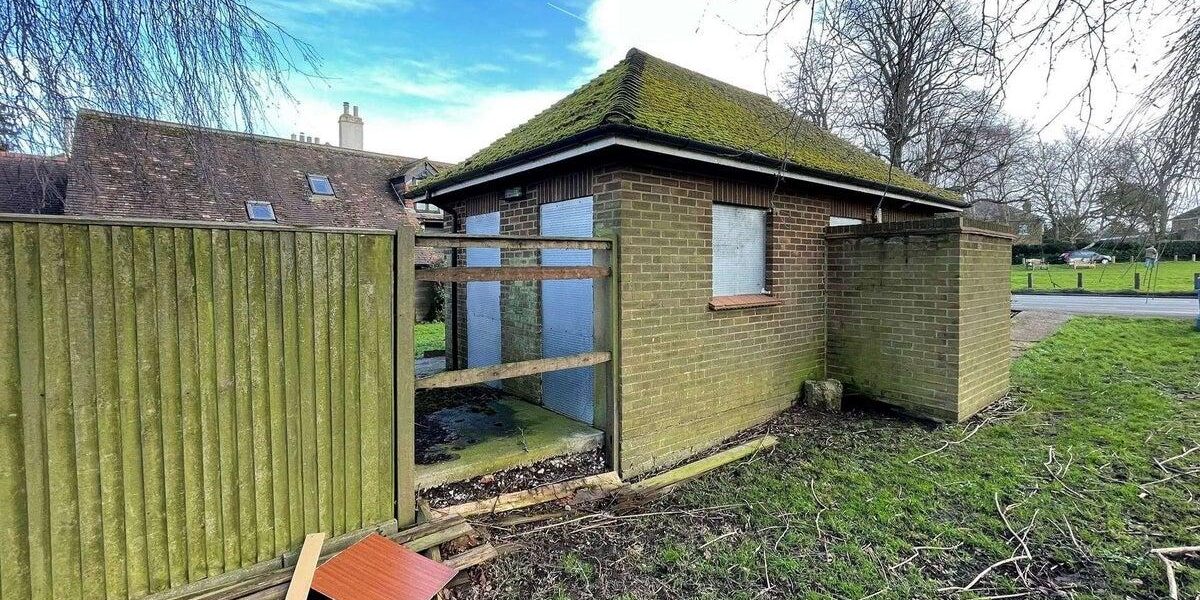 Five Councillors Resign Amid £50,000 Public Toilet Saga in Kent Village Five Councillors Resign Amid £50,000 Public Toilet Saga in Kent Village