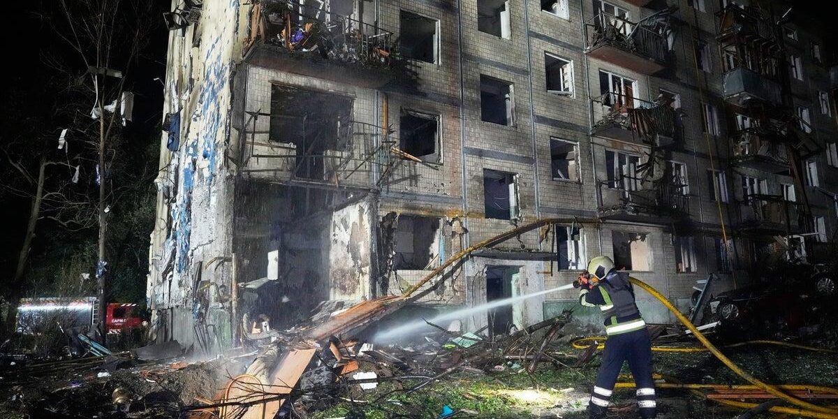 Russian Missile and Drone Attack on Kyiv Kills 3, Wounds Dozens