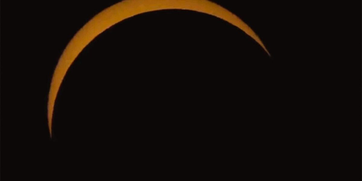 UK Skywatchers Awestruck by Rare Solar Eclipse Blocking Most of Sun UK Skywatchers Awestruck by Rare Solar Eclipse Blocking Most of Sun