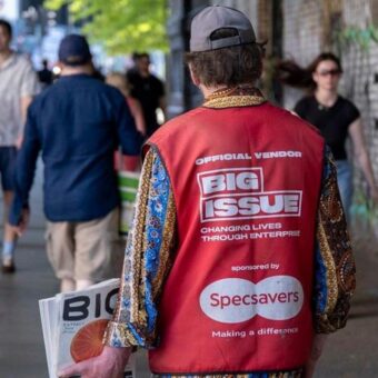 UK Heatwave Drives Down Sales for Big Issue Vendors