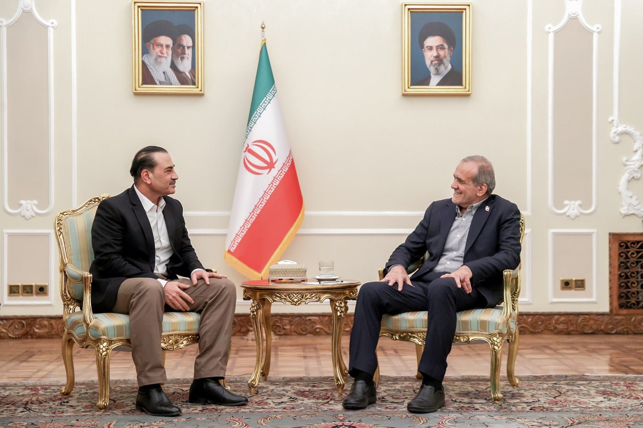 Pakistan Envoy in Tehran as US-Iran Tensions Threaten Strait of Hormuz