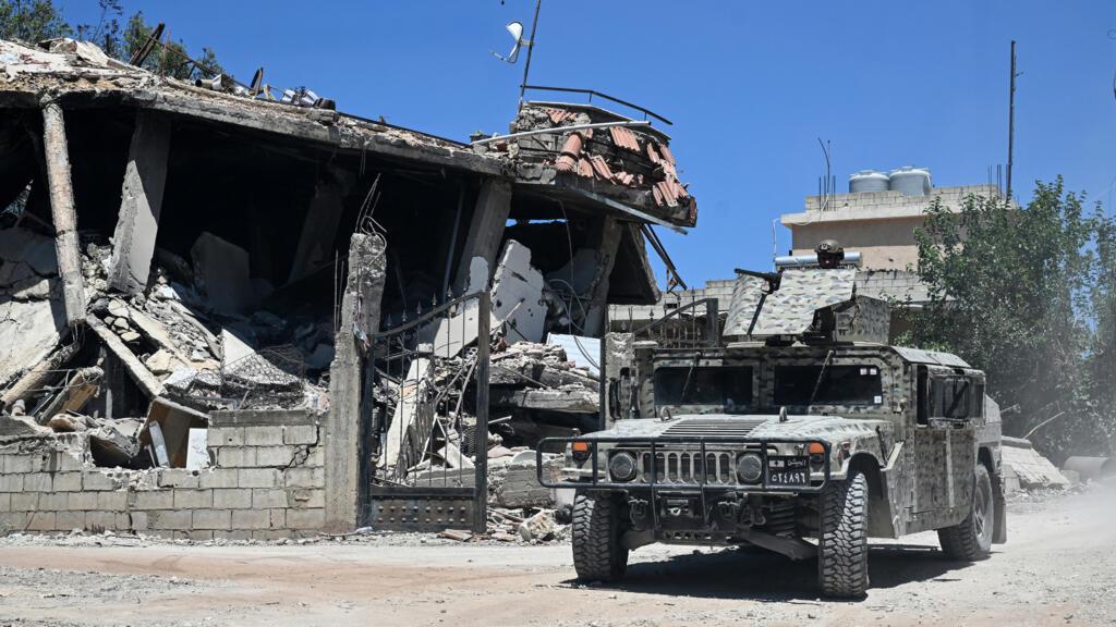 Israeli Forces Infiltrate Lebanese Army-Held Village, Construct Roadblock Israeli Forces Infiltrate Lebanese Army-Held Village, Construct Roadblock