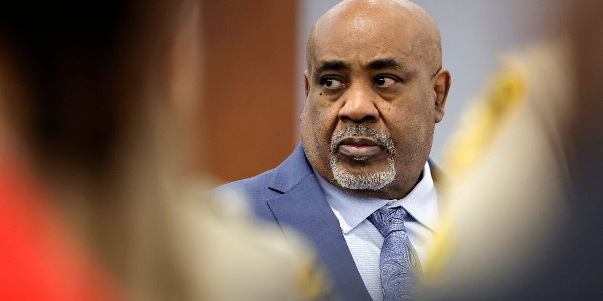 Forensic Pathologist Details Tupac Shakur’s Fatal Wounds in Duane ‘Keffe D’ Davis Trial Forensic Pathologist Details Tupac Shakur’s Fatal Wounds in Duane ‘Keffe D’ Davis Trial