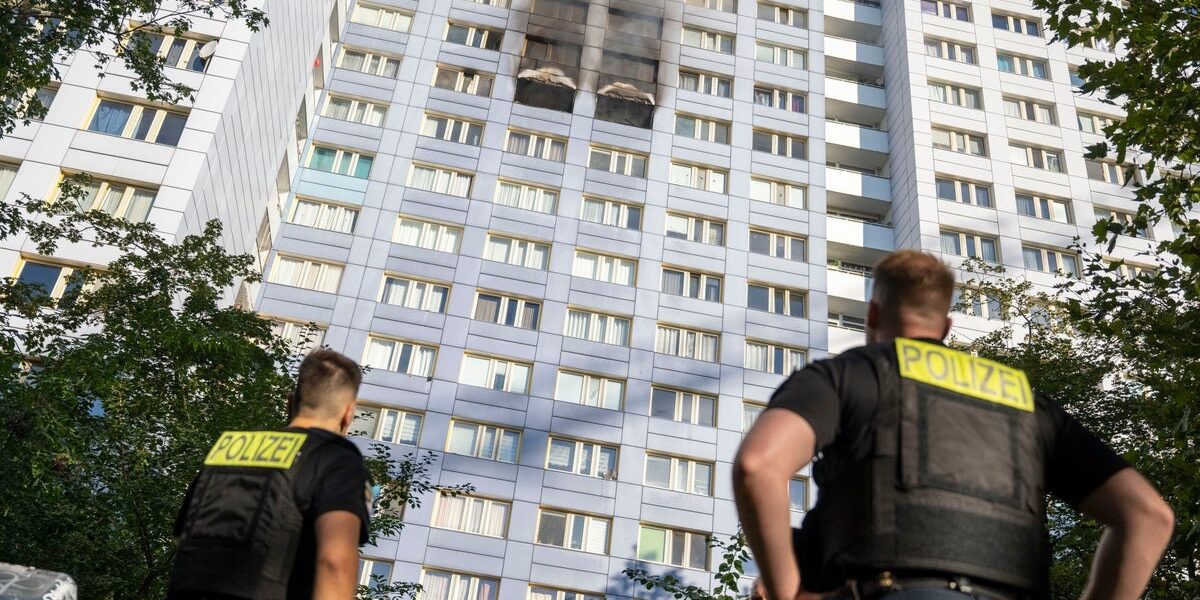 Berlin High-Rise Fire: Residents Forced to Jump from Windows Berlin High-Rise Fire: Residents Forced to Jump from Windows