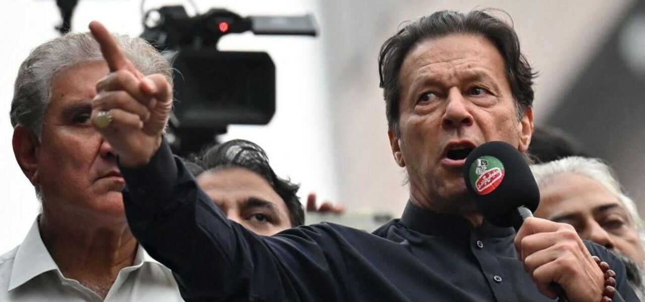 Ex-Cricket Captains Demand Medical Care for Imran Khan Ex-Cricket Captains Demand Medical Care for Imran Khan