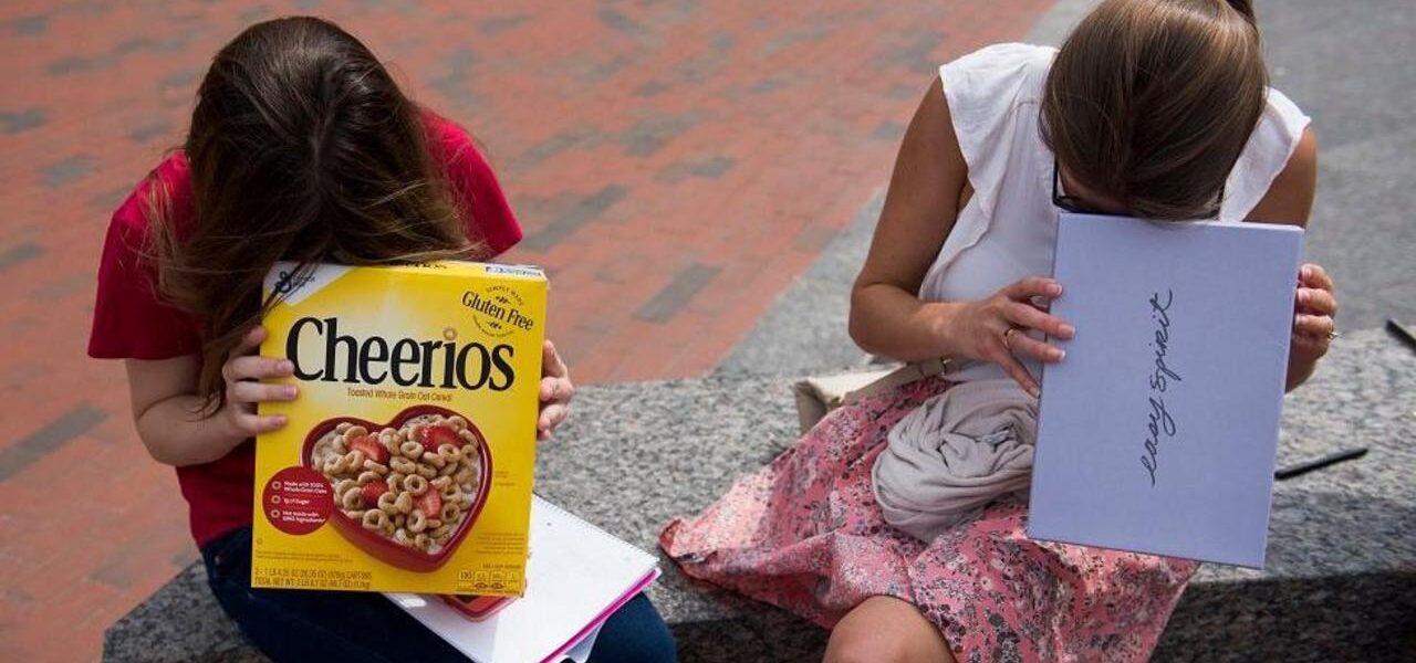 Alternative Methods to Safely View the Solar Eclipse Without Glasses Alternative Methods to Safely View the Solar Eclipse Without Glasses