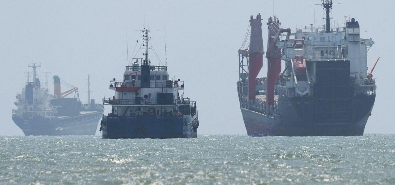 China Vows to Protect Interests Amid Expanded US Sanctions on Iran