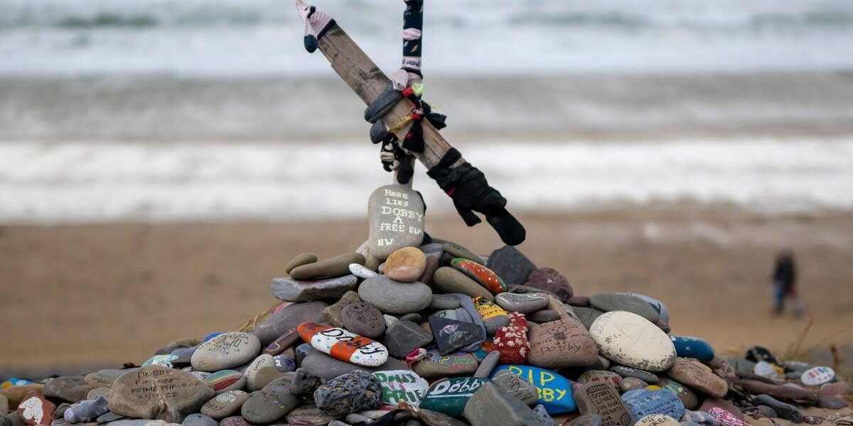 Harry Potter Fans Divert £430m Pipeline to Preserve Dobby’s ‘Grave’ Harry Potter Fans Divert £430m Pipeline to Preserve Dobby’s ‘Grave’