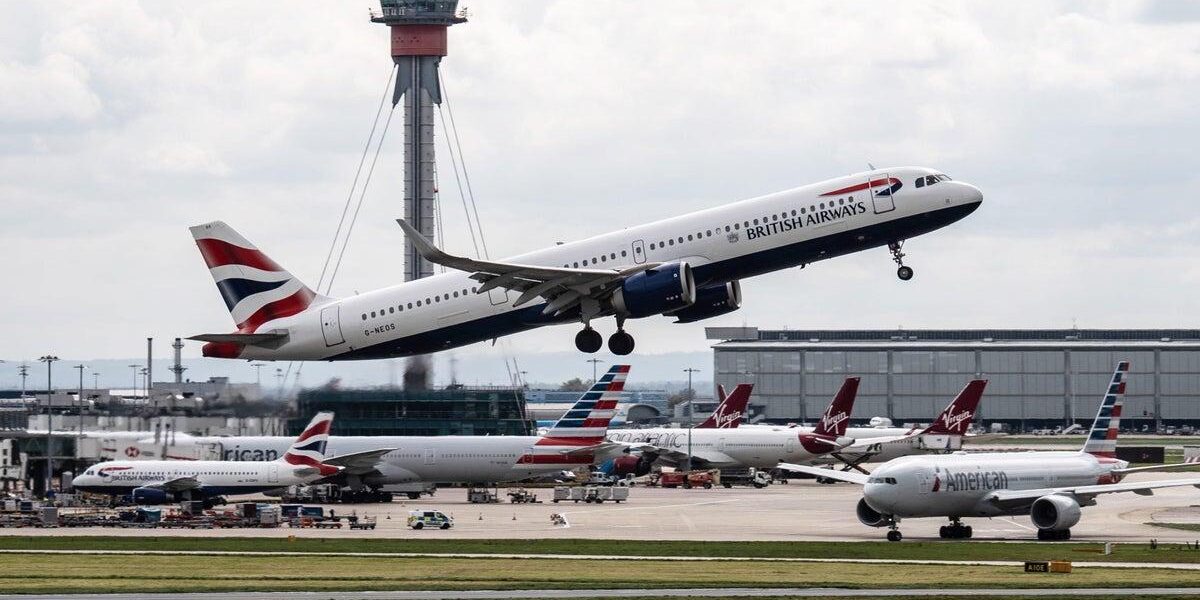 Heathrow Airport Runway Closure and Travel Delays After Fire Incident Heathrow Airport Runway Closure and Travel Delays After Fire Incident