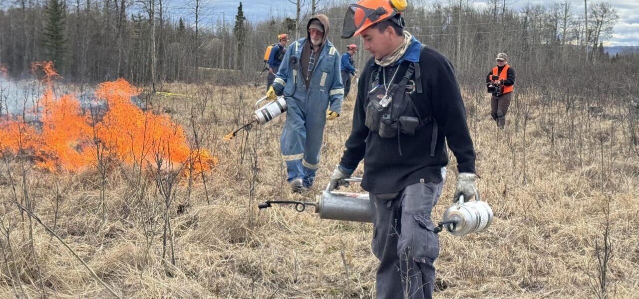 Canadian Rural Residents Take Wildfire Fighting Into Their Own Hands Canadian Rural Residents Take Wildfire Fighting Into Their Own Hands