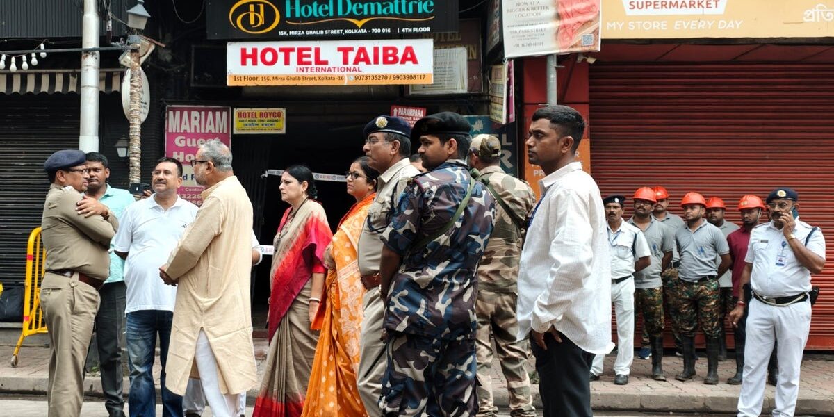 Deadly Hotel Fire in Kolkata, West Bengal: 9 Dead, 6 Injured Deadly Hotel Fire in Kolkata, West Bengal: 9 Dead, 6 Injured