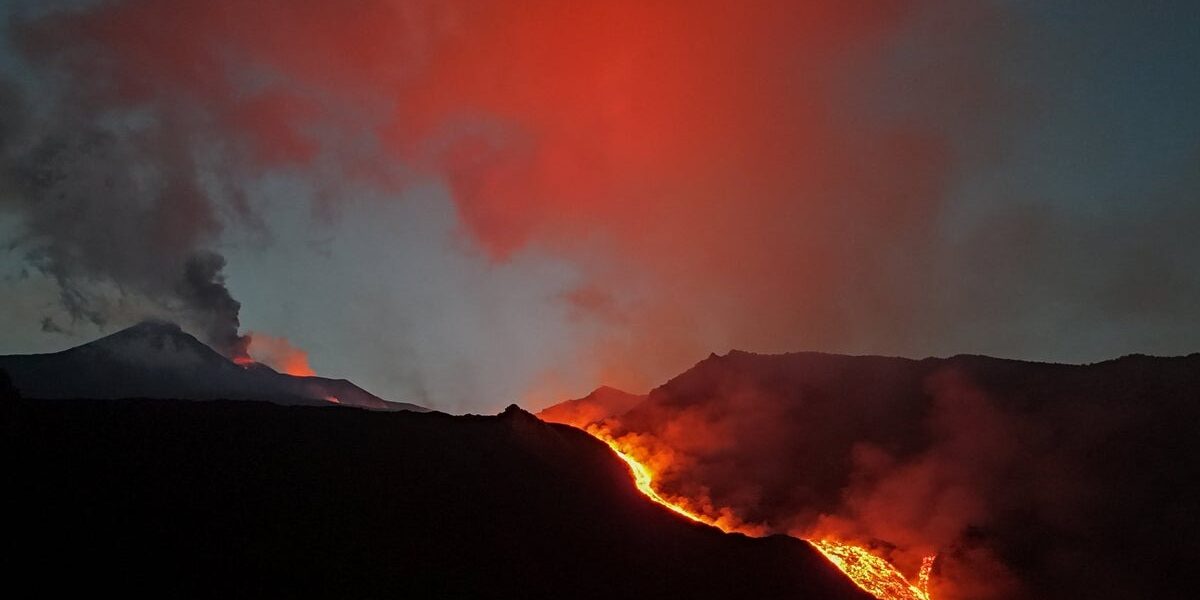Mount Etna Ash Forces Catania Airport Closure, Disrupting Travel Mount Etna Ash Forces Catania Airport Closure, Disrupting Travel