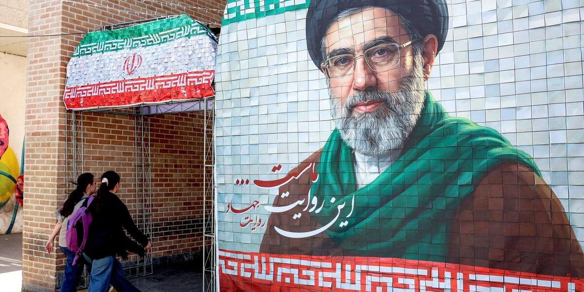 Iranian President Acknowledges Challenging Relationship with Supreme Leader Iranian President Acknowledges Challenging Relationship with Supreme Leader