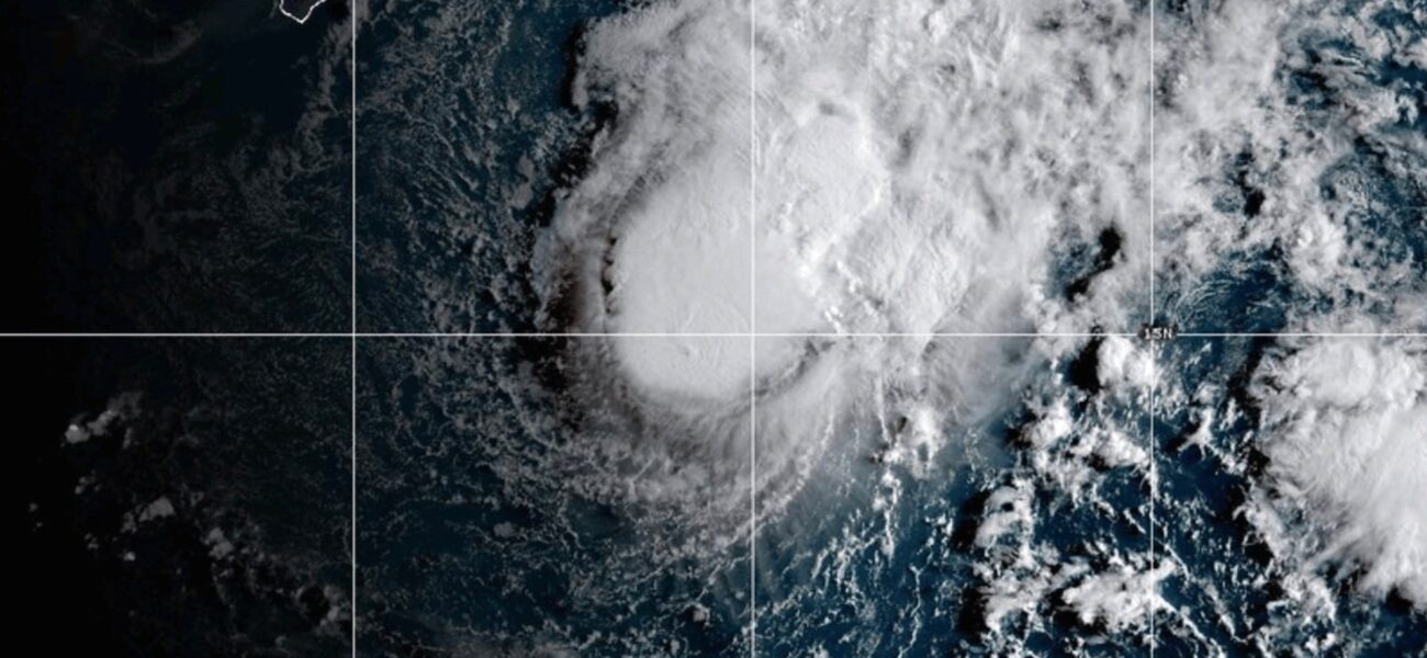 Tropical Storm Moke Threatens Hawaii with Heavy Rain and Strong Winds