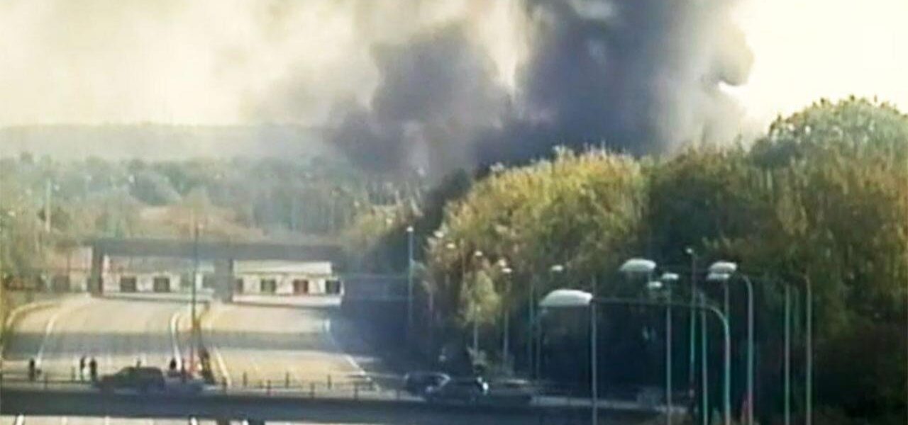 M25 Motorway Closure: Warehouse Fire Sparks Explosion Fears
