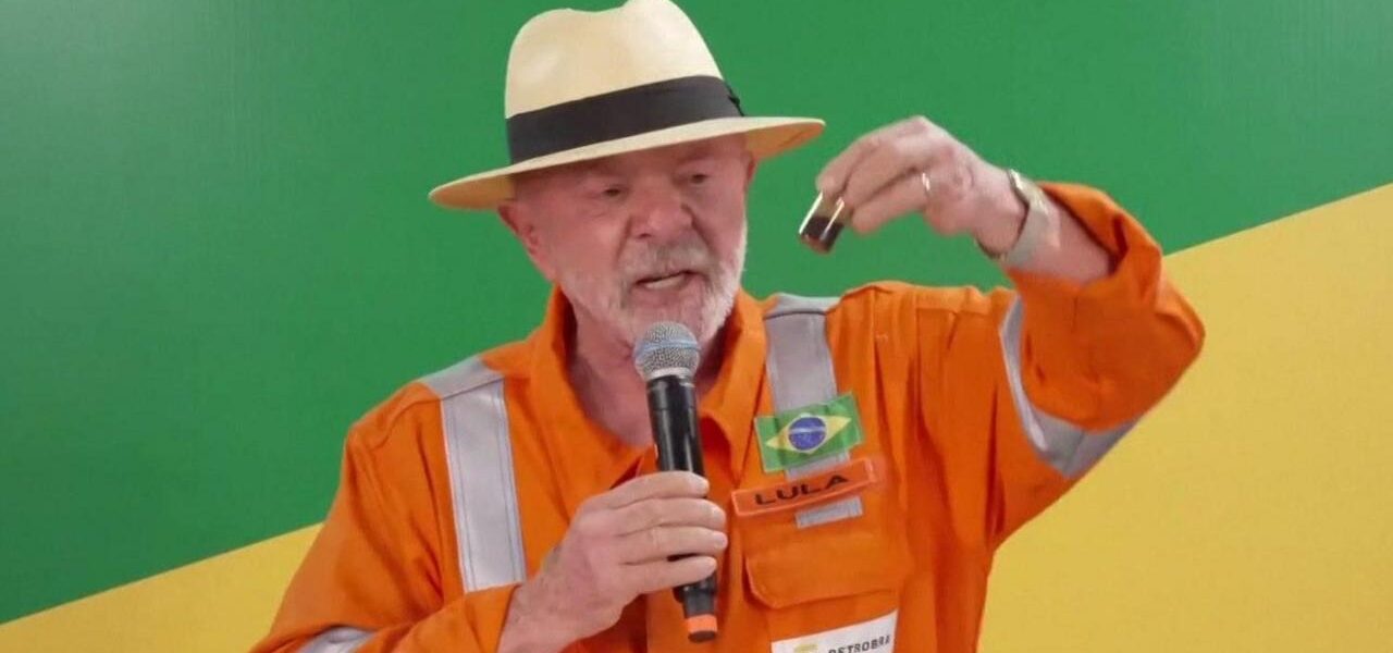 Brazil’s President Lula Celebrates Oil Discovery Near Amazon River Brazil’s President Lula Celebrates Oil Discovery Near Amazon River
