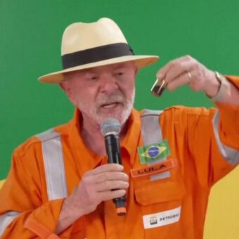 Brazil’s President Lula Celebrates Oil Discovery Near Amazon River Brazil’s President Lula Celebrates Oil Discovery Near Amazon River