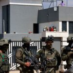 Israeli Wounded in West Bank Stabbing; Wide Search Launched Israeli Wounded in West Bank Stabbing; Wide Search Launched