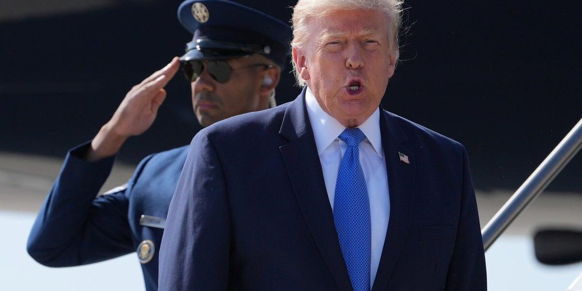 Trump Warns Iran of Severe Consequences if Strait of Hormuz Remains Closed Trump Warns Iran of Severe Consequences if Strait of Hormuz Remains Closed