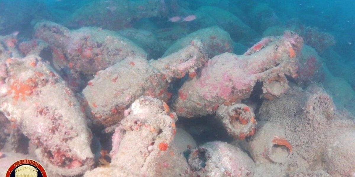 Ancient Roman Shipwreck, Over 2,000 Years Old, Discovered Off Sicily Coast Ancient Roman Shipwreck, Over 2,000 Years Old, Discovered Off Sicily Coast