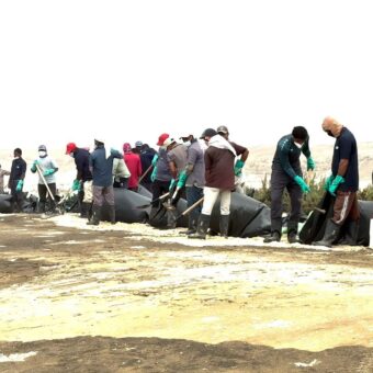 Urgent Cleanup Effort Launched as Russian Oil Spill Hits Oman’s Coastline Urgent Cleanup Effort Launched as Russian Oil Spill Hits Oman’s Coastline