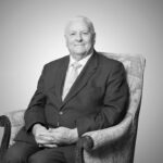 Tributes Pour In for John Pye, Co-Founder of Renowned Auction House Tributes Pour In for John Pye, Co-Founder of Renowned Auction House