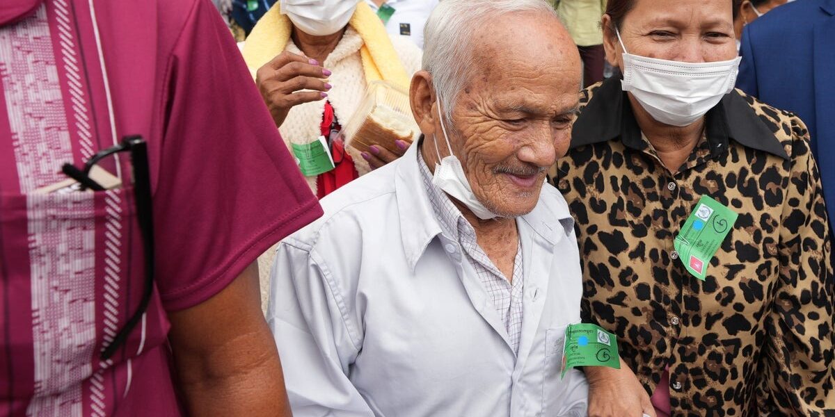 Cambodian Artist and Khmer Rouge Survivor Bou Meng Dies at 85