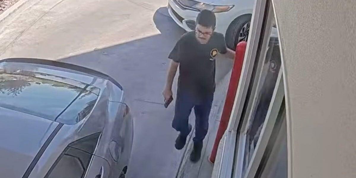 Idaho In-N-Out Shooting: Gunman Opens Fire on Victims in Drive-Thru Idaho In-N-Out Shooting: Gunman Opens Fire on Victims in Drive-Thru