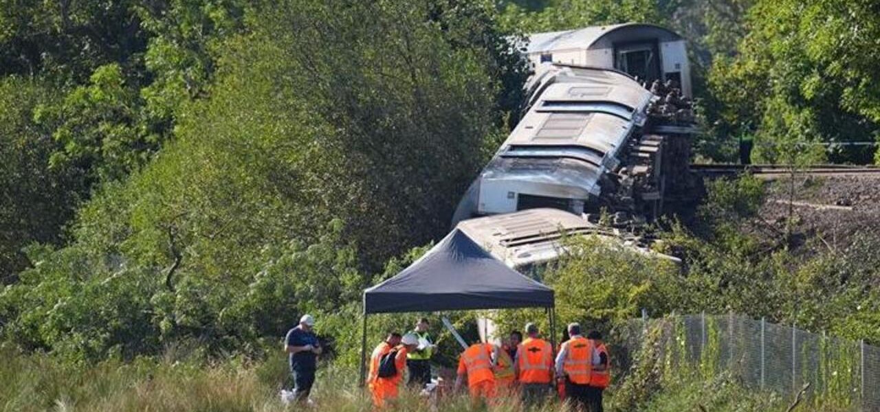 Weekend Train Services Disrupted Following East Sussex Derailment Weekend Train Services Disrupted Following East Sussex Derailment