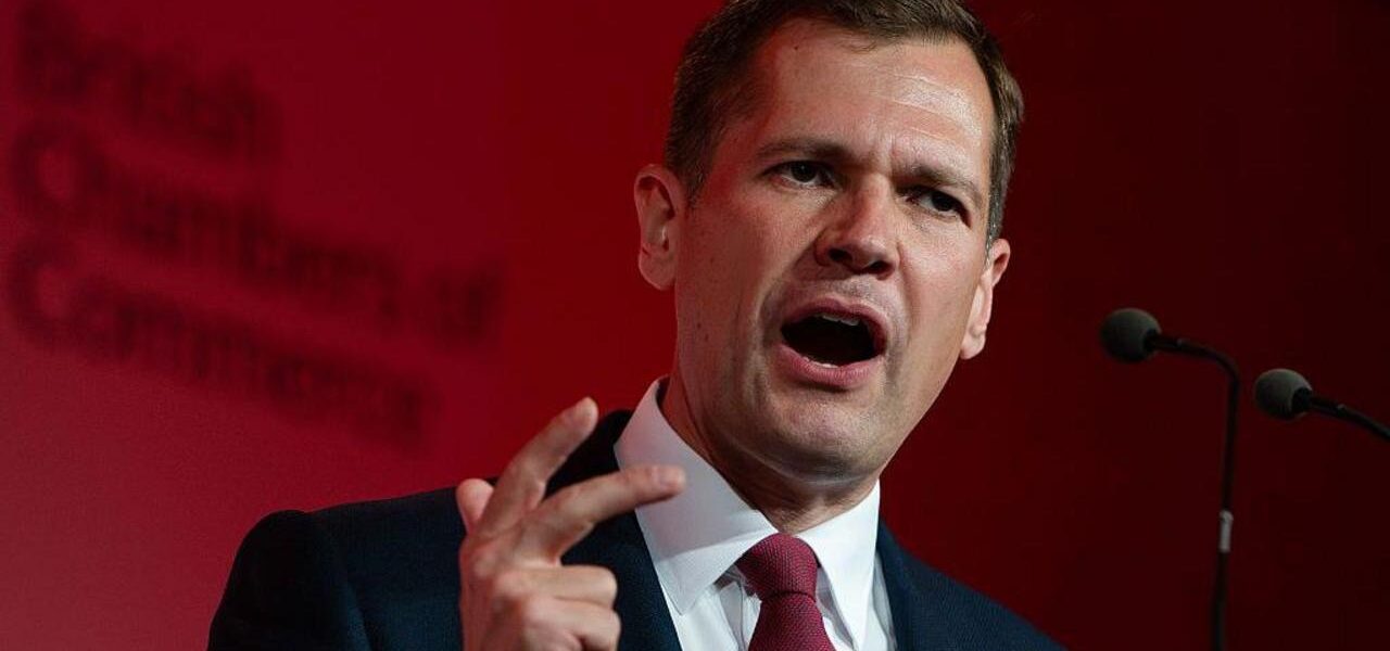 UK Considers Benefits Ban for Foreign Nationals, Including EU Citizens