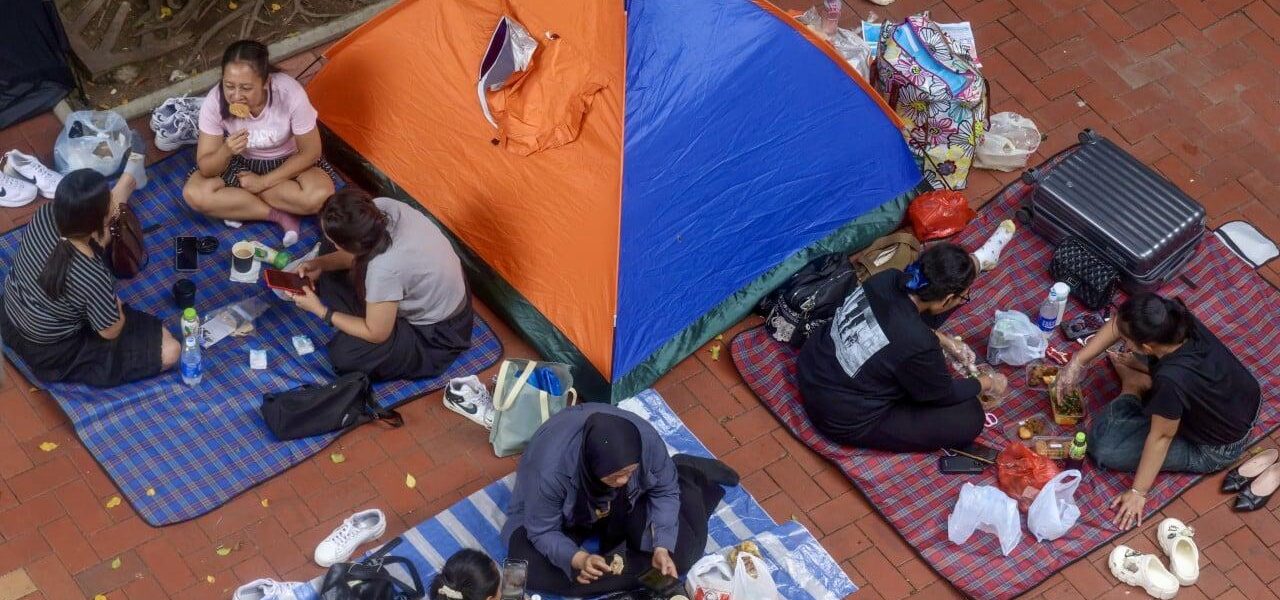 Hong Kong Employer Coalition Urges Wage Freeze for Domestic Workers to Avert Job Cuts Hong Kong Employer Coalition Urges Wage Freeze for Domestic Workers to Avert Job Cuts