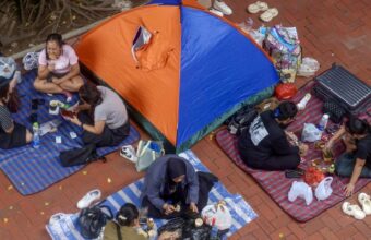 Hong Kong Employer Coalition Urges Wage Freeze for Domestic Workers to Avert Job Cuts