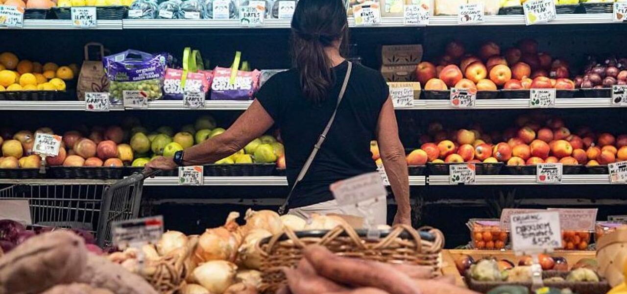 US Annual Inflation Dips to 3.4% in July as Food Costs Cool US Annual Inflation Dips to 3.4% in July as Food Costs Cool