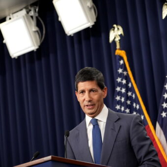 Fed Chair Warsh Faces Pressure to Clarify Inflation, Rate Views Fed Chair Warsh Faces Pressure to Clarify Inflation, Rate Views